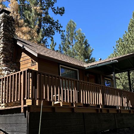 Snow Bunny Lodge - Perfect Big Bear Getaway! Deck With A New Hot Tub And Charcoal Barbecue! Lac Big Bear Extérieur photo