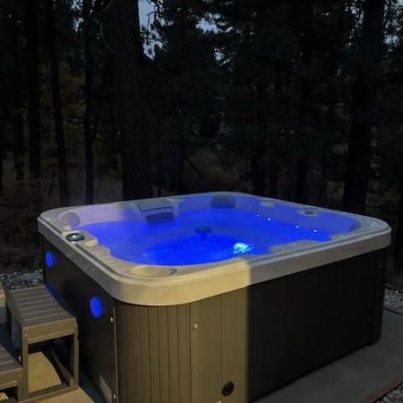 Snow Bunny Lodge - Perfect Big Bear Getaway! Deck With A New Hot Tub And Charcoal Barbecue! Lac Big Bear Extérieur photo