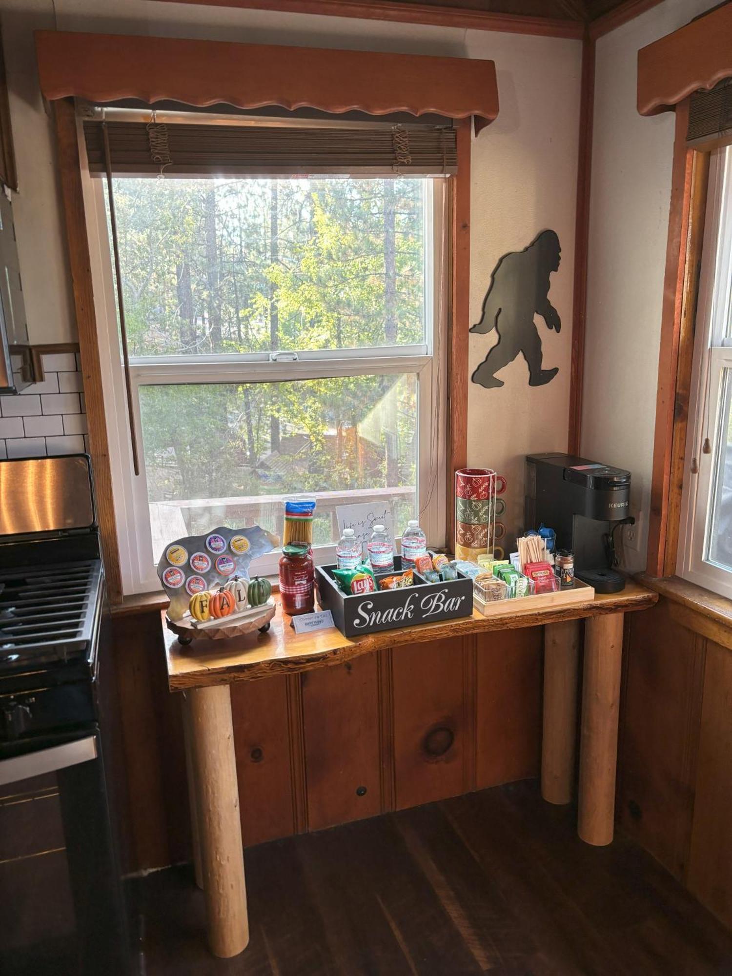 Snow Bunny Lodge - Perfect Big Bear Getaway! Deck With A New Hot Tub And Charcoal Barbecue! Lac Big Bear Extérieur photo