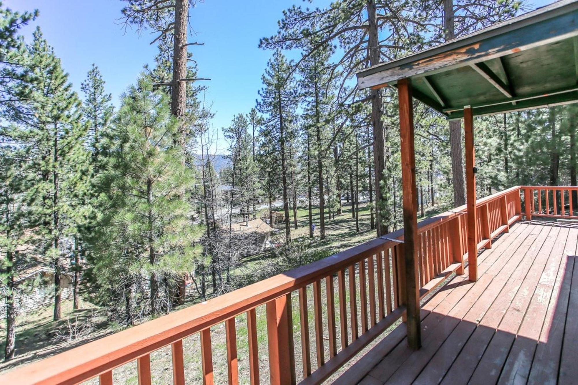 Snow Bunny Lodge - Perfect Big Bear Getaway! Deck With A New Hot Tub And Charcoal Barbecue! Lac Big Bear Extérieur photo